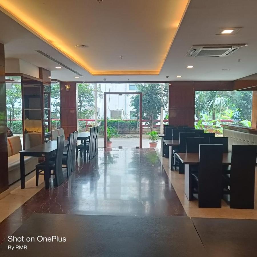 Astra Hotels & Suites Whitefield Near To Nallurahalli Metro Station And Ktpo Bangalore Bagian luar foto