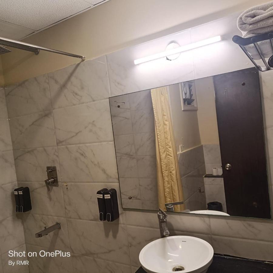 Astra Hotels & Suites Whitefield Near To Nallurahalli Metro Station And Ktpo Bangalore Bagian luar foto