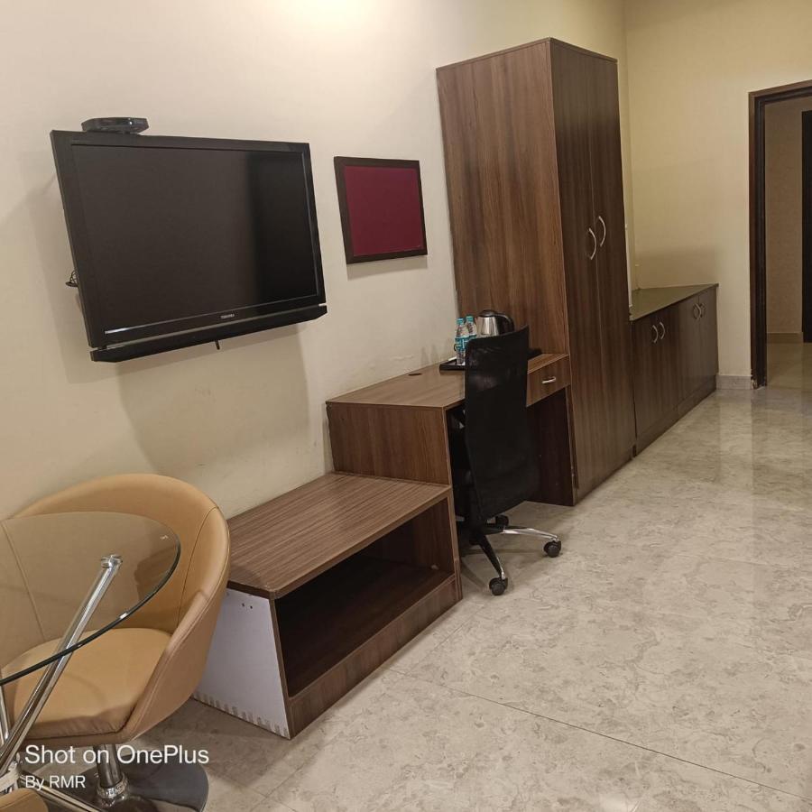 Astra Hotels & Suites Whitefield Near To Nallurahalli Metro Station And Ktpo Bangalore Bagian luar foto