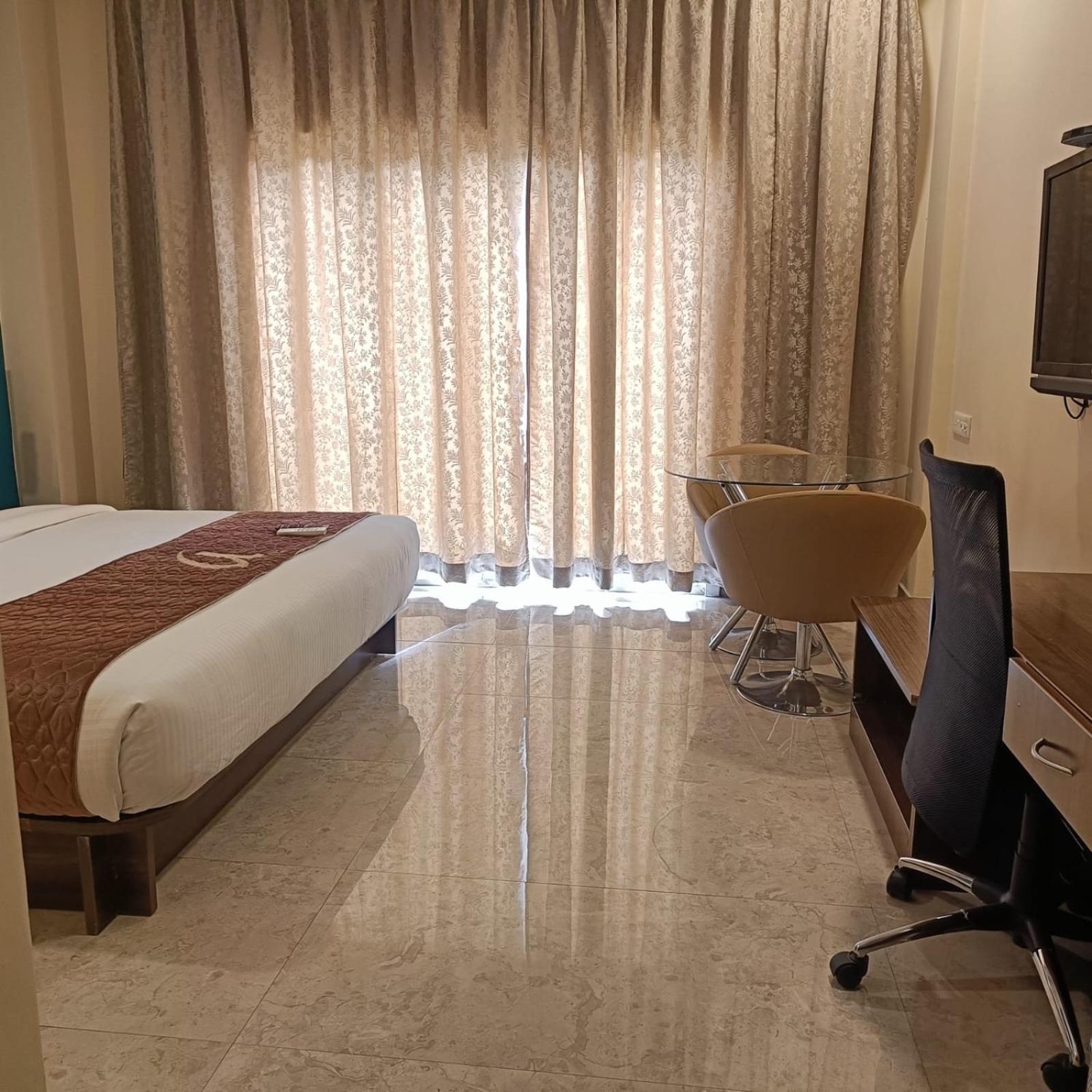Astra Hotels & Suites Whitefield Near To Nallurahalli Metro Station And Ktpo Bangalore Bagian luar foto